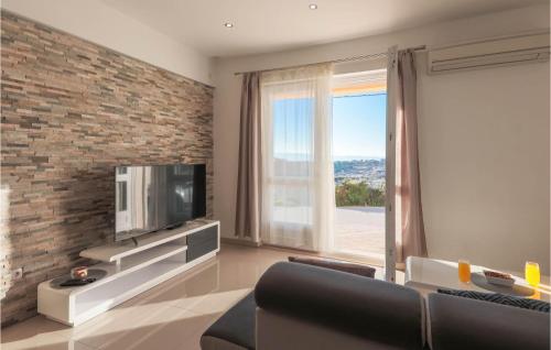 Lovely Apartment In Split With Wifi