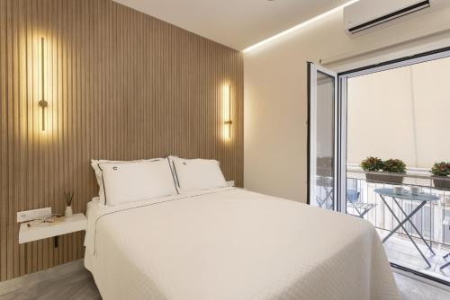 Elegant minimal studio in Kerameikos