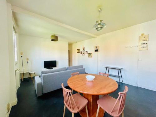 Zdjęcie z galerii obiektu Appart'Hôtel l'Express - 25min de Paris w mieście Romainville
