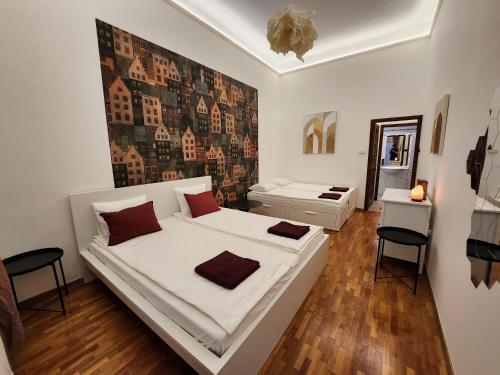 T8 "The Crimson Suite" Apartment with 2 bathrooms