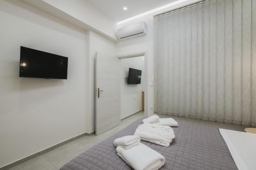 Peris 4 with Yard steps to Old Town - AC, Wifi