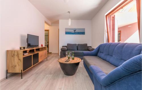 2 Bedroom Nice Apartment In Biograd Na Moru