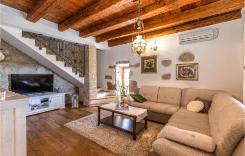 3 Bedroom Amazing Home In Malinska
