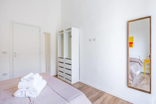 Sunny Panoramic Apartment by Napoliapartments