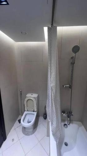 Bilik mandi di Lagoon View Studio - Gym,Pool,Beach
