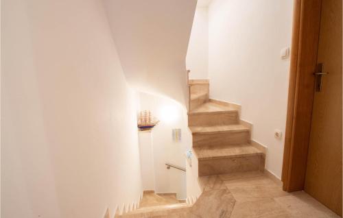 4 Bedroom Beach Front Home In Split