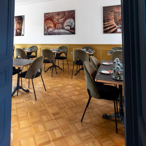 Posezení v ubytování HOTEL DES DAUPHINS