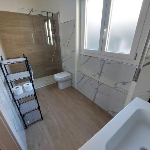 Ένα μπάνιο στο RocHouse La Rotonda