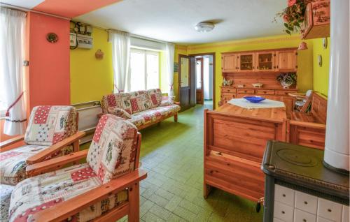 Χώρος καθιστικού στο Nice Home In Lusiana With Wifi
