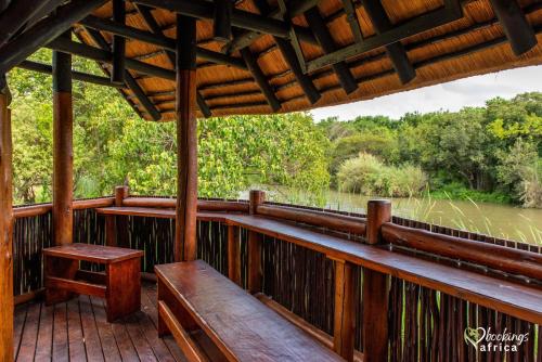 Balkón nebo terasa v ubytování Kruger Park Lodge Unit 550 With Private Pool