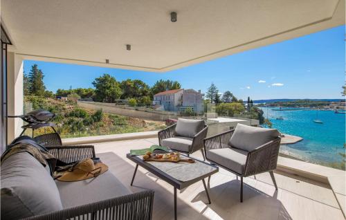 3 Bedroom Awesome Apartment In Krk