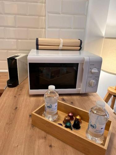 Estudio con vistas al mar, piscinas, recepción 24 hs