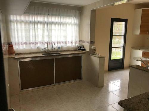 Dapur atau dapur kecil di Casa de campo vale da lua