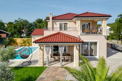 Beautiful new villa with pool, near beach - by TRAVELER tourist agency KRK - ID 2400