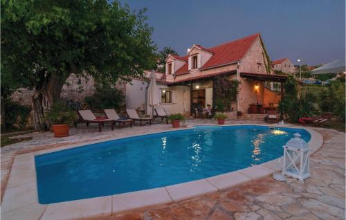 Πισίνα στο ή κοντά στο Holiday Home Svjosipa