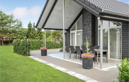 Zahrada ubytování Four-Bedroom Holiday Home In Tarm