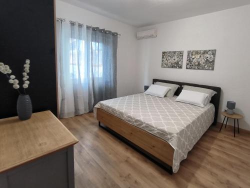 Tihana-ground floor with large terrace