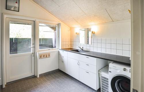 Gallery image of 3 Bedroom Amazing Home In Anholt in Anholt