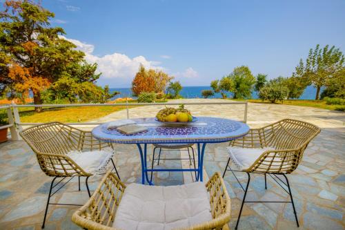 Elpida's Sea View Apartment