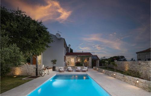 Πισίνα στο ή κοντά στο Villa Bandela