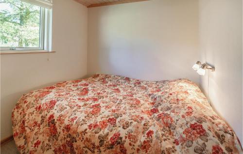 Postel nebo postele na pokoji v ubytování Two-Bedroom Holiday Home In Nykobing Sj