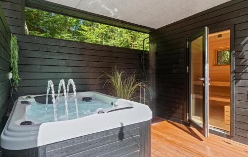 FrederiksværkにあるBeautiful Home In Frederiksværkのギャラリーの写真