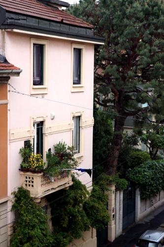 Lili House