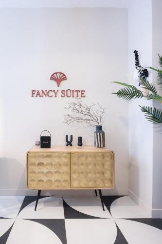 Host Inn Fancy Sūite photo 26