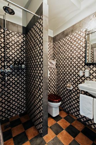Un baño de Skálakot Manor Hotel