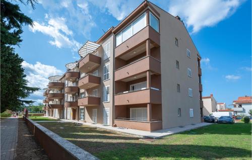 Nice Apartment In Fazana With Wifi