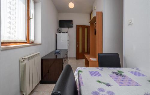 Amazing Apartment In Pula With Wifi