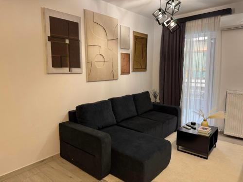 Modern Apartment with Free Parking and 300Mbps Internet