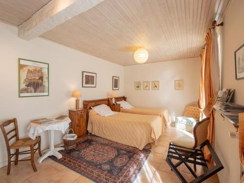 Chambres et Suites au Calme avec Wifi et Animaux Acceptés - FR-1-590-475