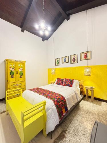 Katil atau katil-katil dalam bilik di Luna Maya Boutique Hotel