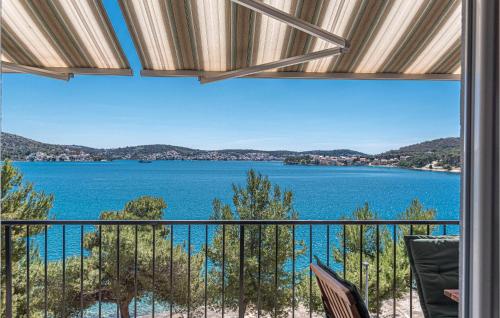 Pet Friendly Apartment In Rogoznica