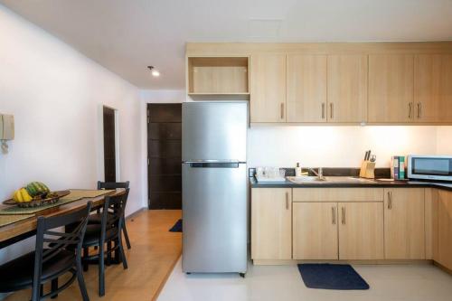 Dapur atau dapur kecil di Prime Avant BGC Location Apartments by PH Staycation