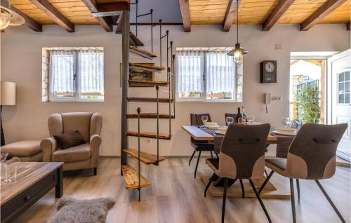 2 Bedroom Lovely Home In Novi Vinodolski
