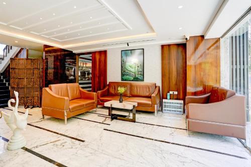 Gallery image of Palette Magarpatta City formerly Emerald Guestimony in Pune
