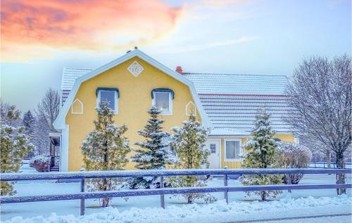 Awesome Apartment In Svenljunga v zimě