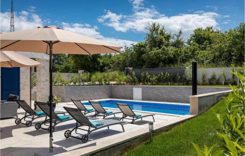 Πισίνα στο ή κοντά στο Villa Camelia