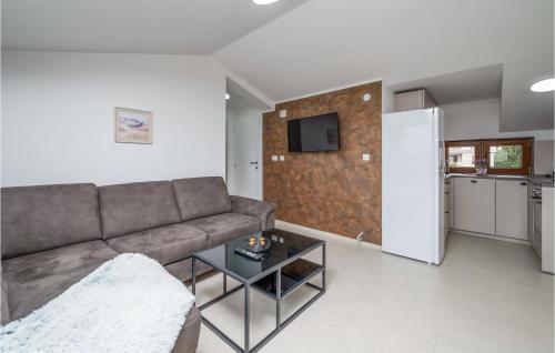Gorgeous Apartment In Medulin With Wifi