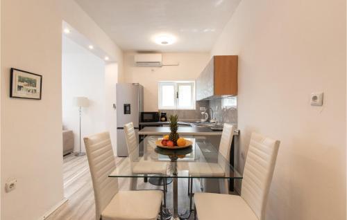 Nice Apartment In Zadar With Swimming Pool