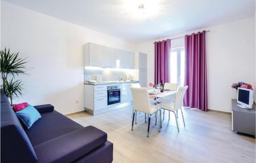 One-Bedroom Apartment In Cavtat