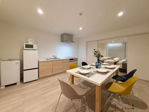 b hotel NaouBLD - Comfortable 2BR Apartment in Hatchobori for 10 Guests