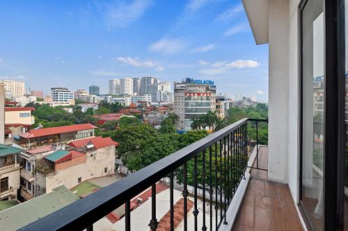 Balkoni atau teres di Bradi Gate- 22Land Residence Hotel