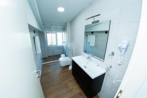 Un baño de Olivar Hotel Tirana