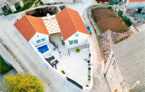 2 Bedroom Stunning Home In Nerezisca