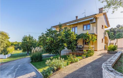 Amazing Apartment In Banjole With Wifi