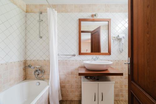 Ένα μπάνιο στο The Beauty of Simplicity