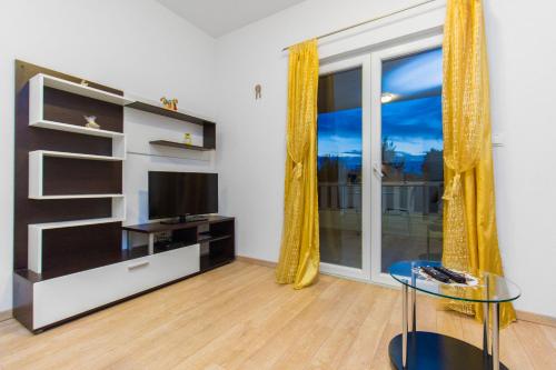 Apartments Srdarev Pencov